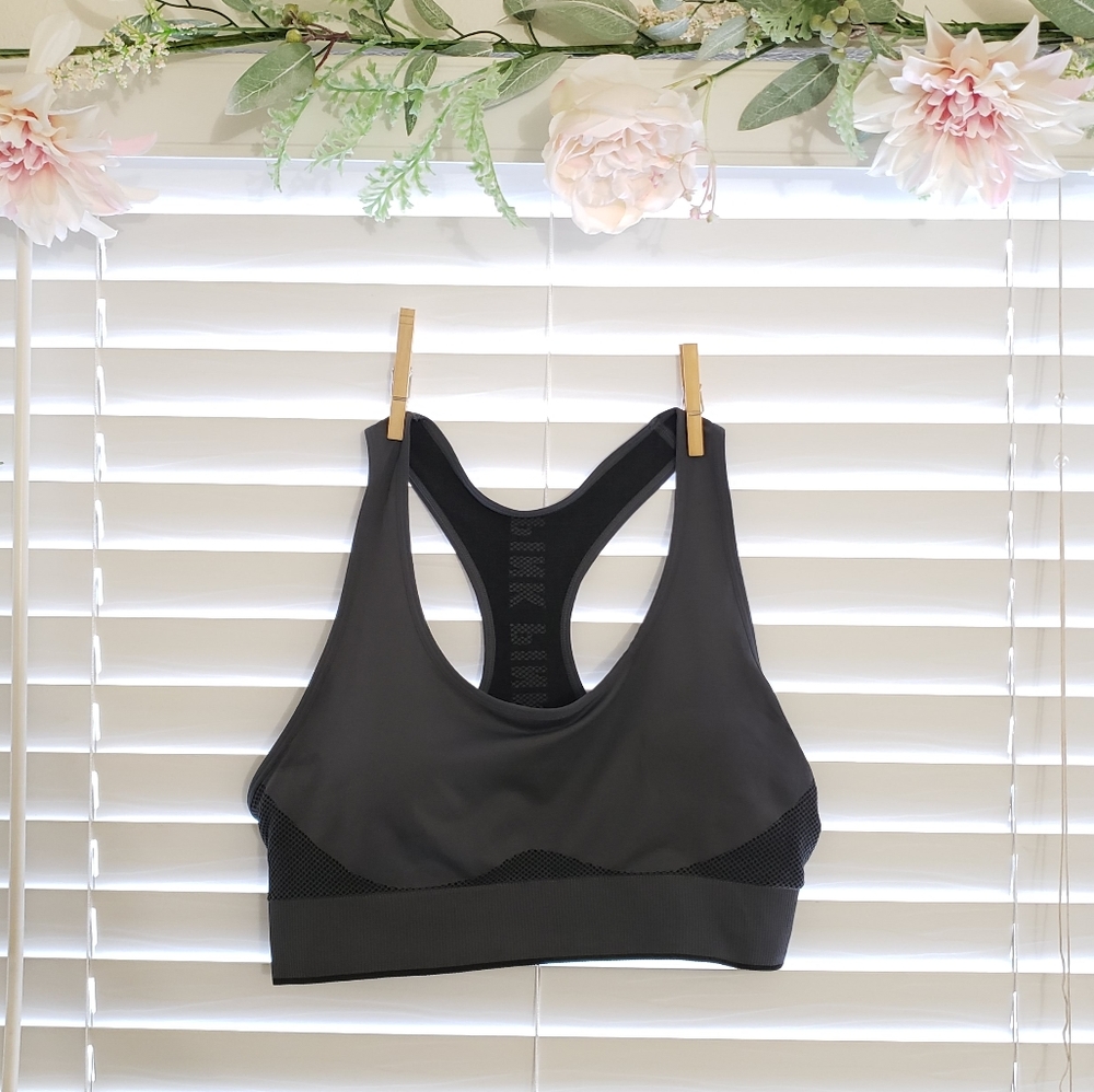 PINK Victoria's Secret - Seamless Lightly Lined - Picture 2 of 3